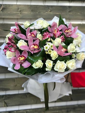 Букет цветов из: Розы и Хризантемы в Полазне