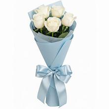 Букет 5 Белых роз Проуд в Полазне