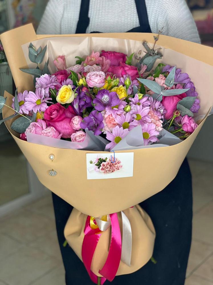 Букет цветов из: Хризантемы, Гвоздики и Альстромерии в Полазне