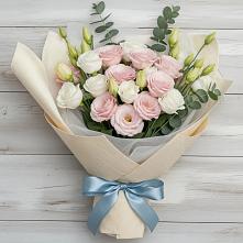 Букет цветов из:  Лизиантусы в Полазне