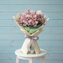 Букет цветов из:  Орхидеи и Розы в Полазне