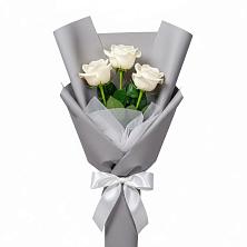 Букет 3 белые розы в Полазне