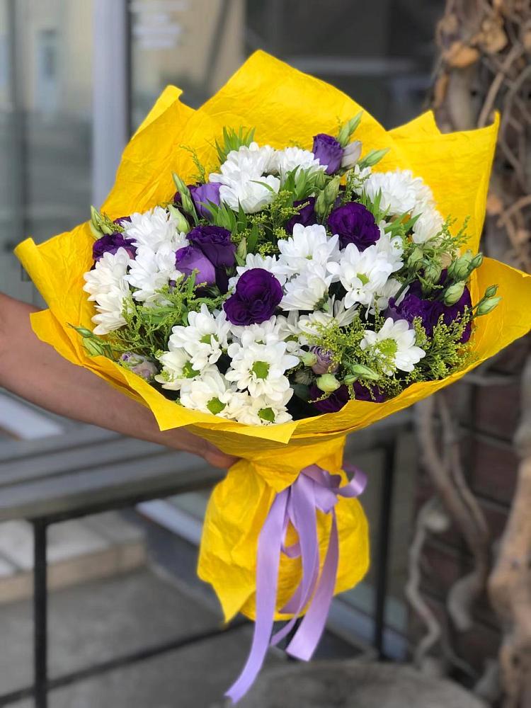 Букет цветов из: Ирисы, Хризантемы и Ромашки в Полазне