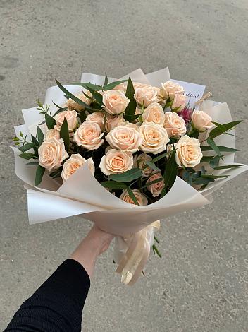 Букет Кремовые розы Латте в Полазне