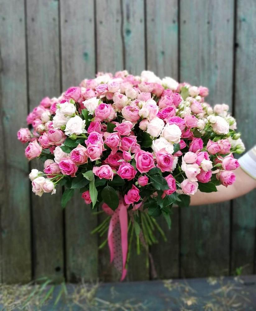 Букет Розовые кустовые розы Натали и Лав Лидия в Полазне