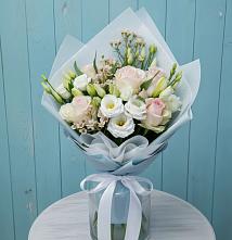 Букет цветов из:  Розы и Лизиантусы в Полазне