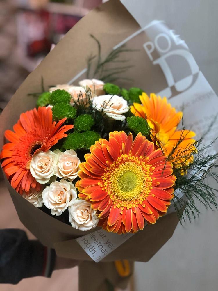 Букет цветов из: Герберы, Хризантемы и Розы в Полазне