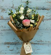 Букет цветов из:  Розы и Лизиантусы в Полазне