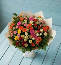 Букет Микс из разноцветных кустовых роз в Полазне